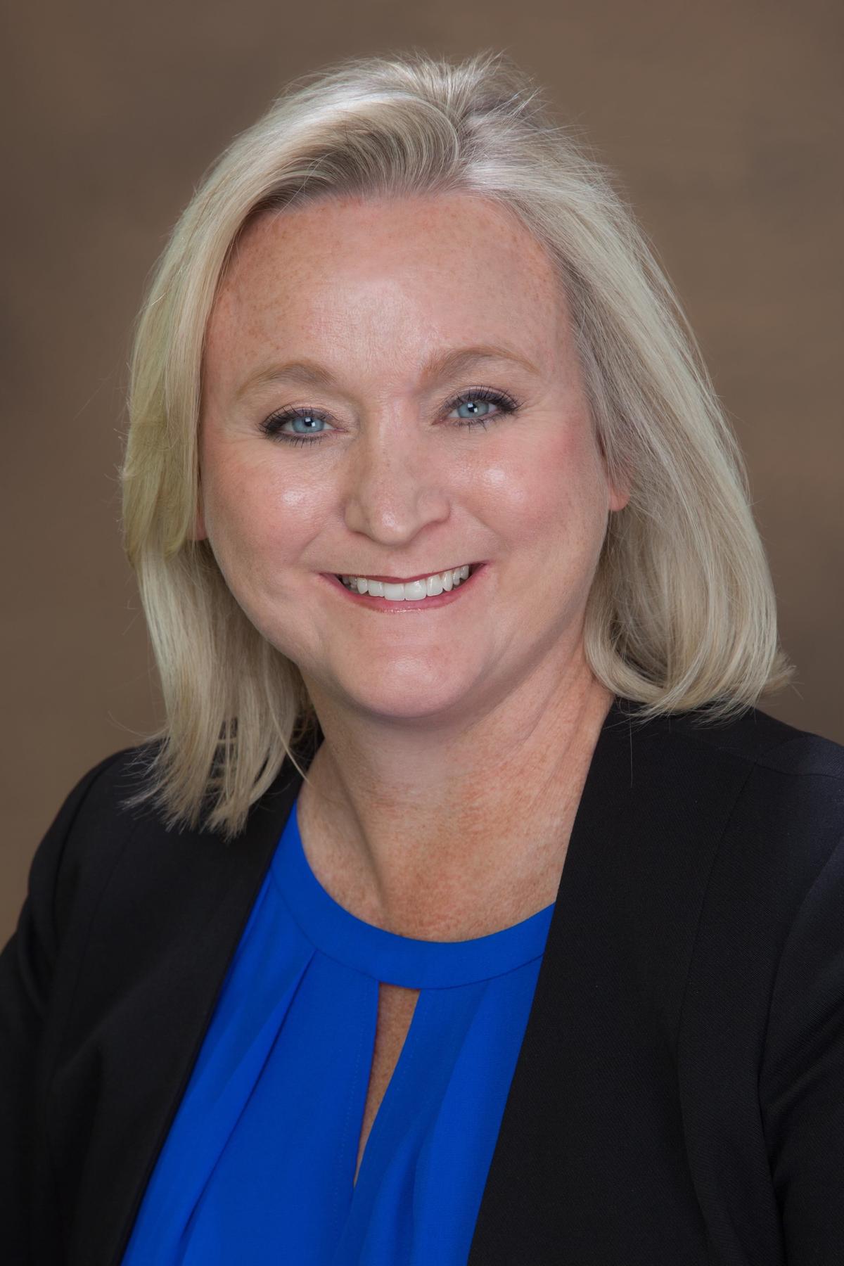 Maureen's headshot
