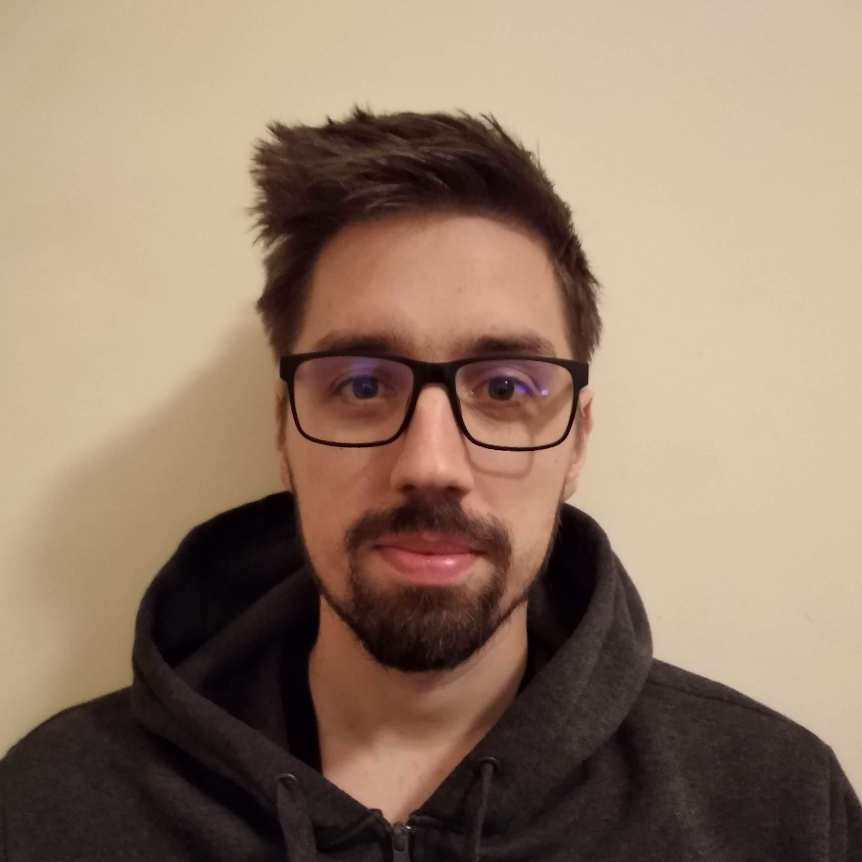Máté's headshot