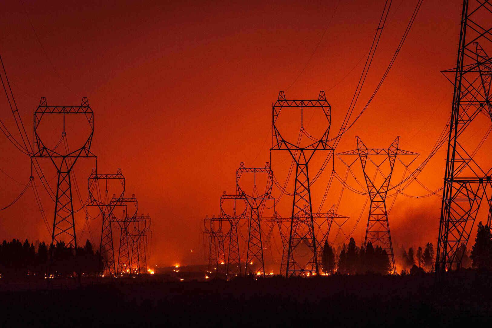 California in Flames: A Literature Review on the Causes and Effects of Wildfires