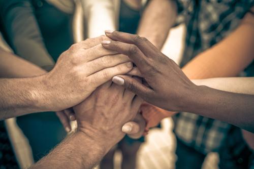 shaking-hands-unity