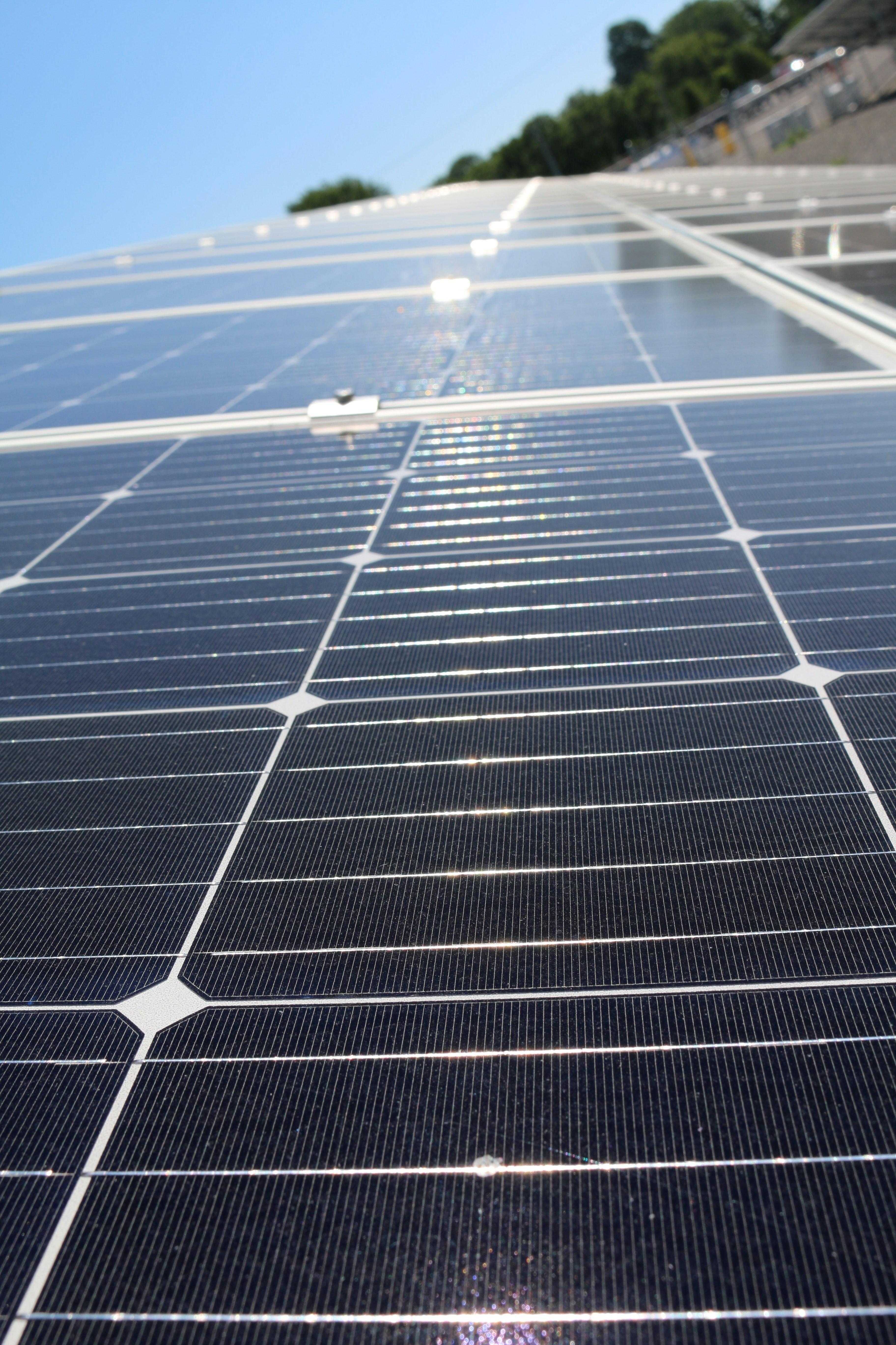 An Exploration of Solar Panels: Key Properties and Manufacturing Processes